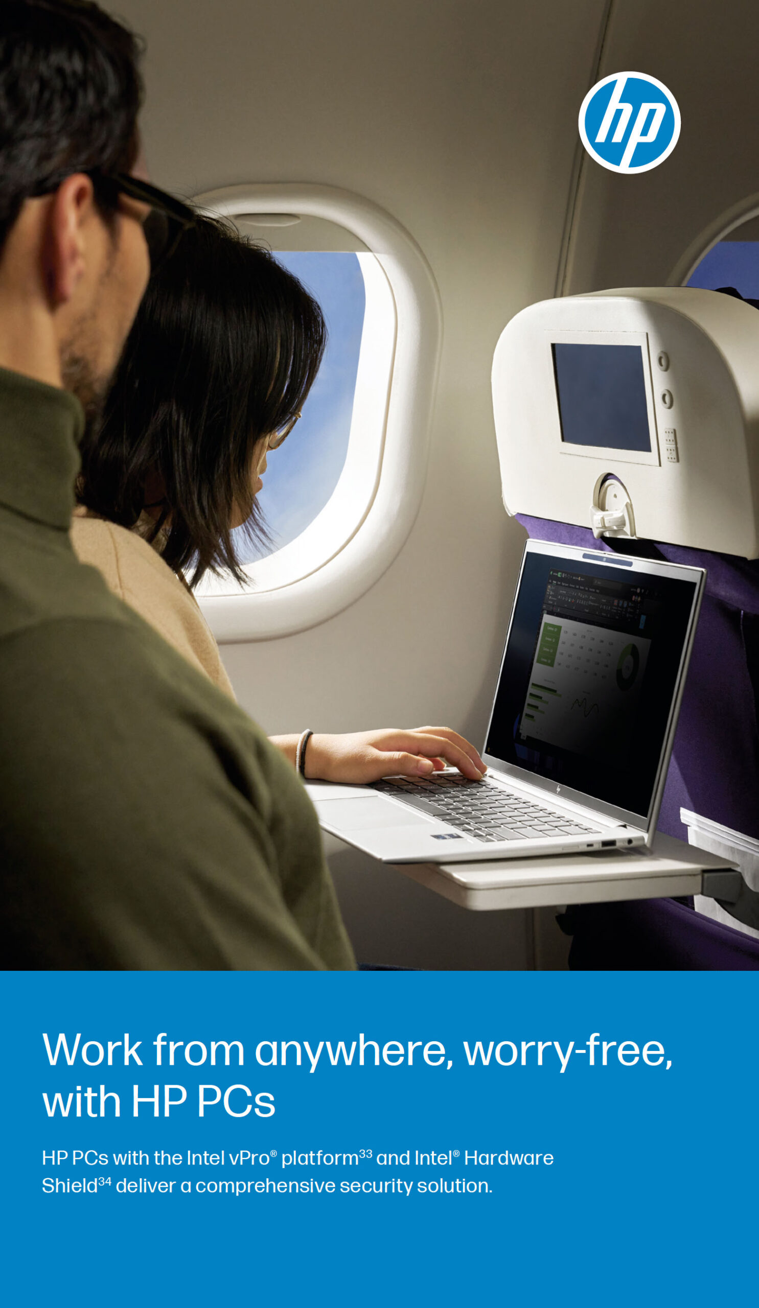 women_working_on_hp_laptop_on_plane